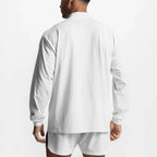 Witte oversized sport-T-shirt met lange mouwen en colkraag, achterkant.